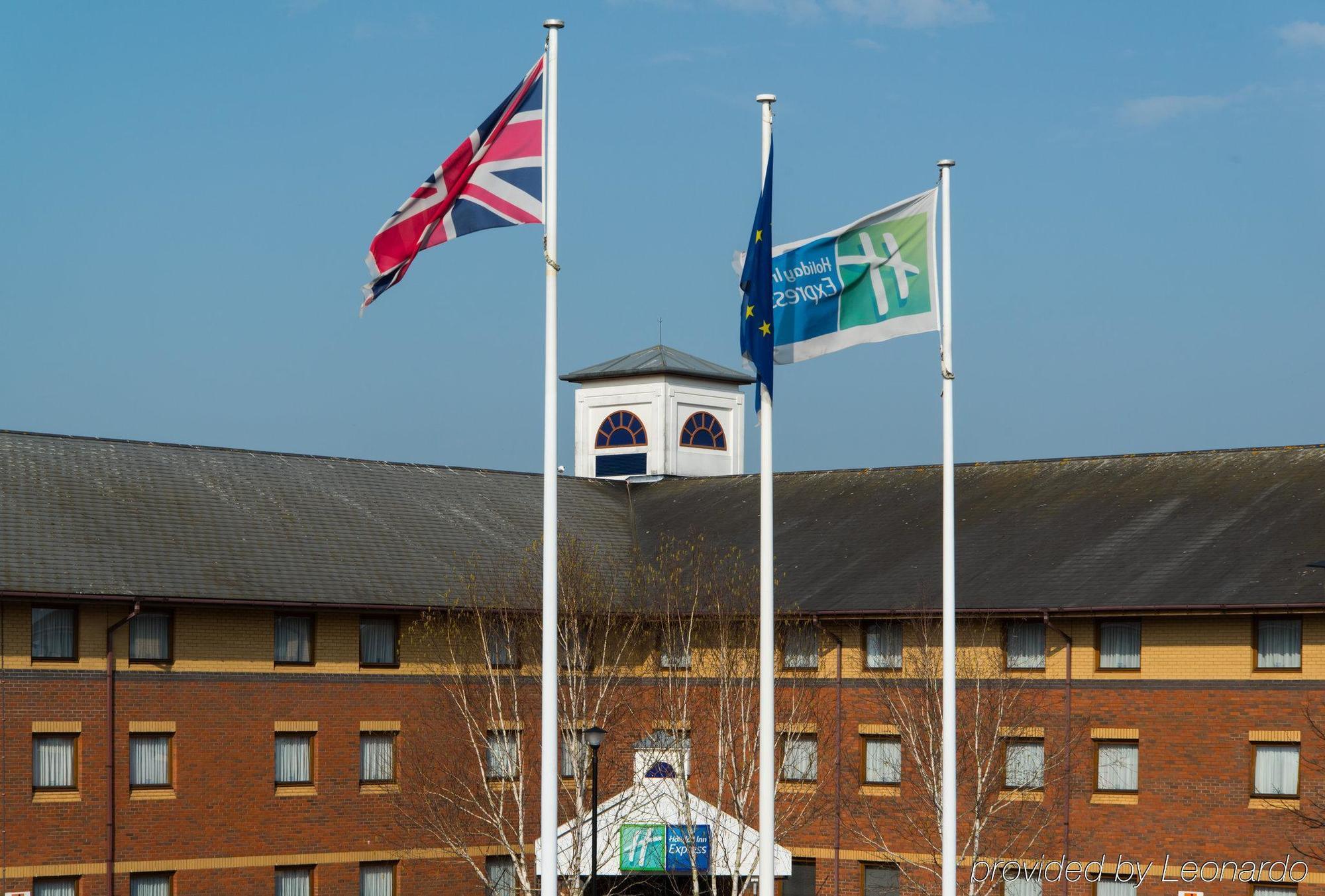 Holiday Inn Express Exeter East By Ihg Exterior foto
