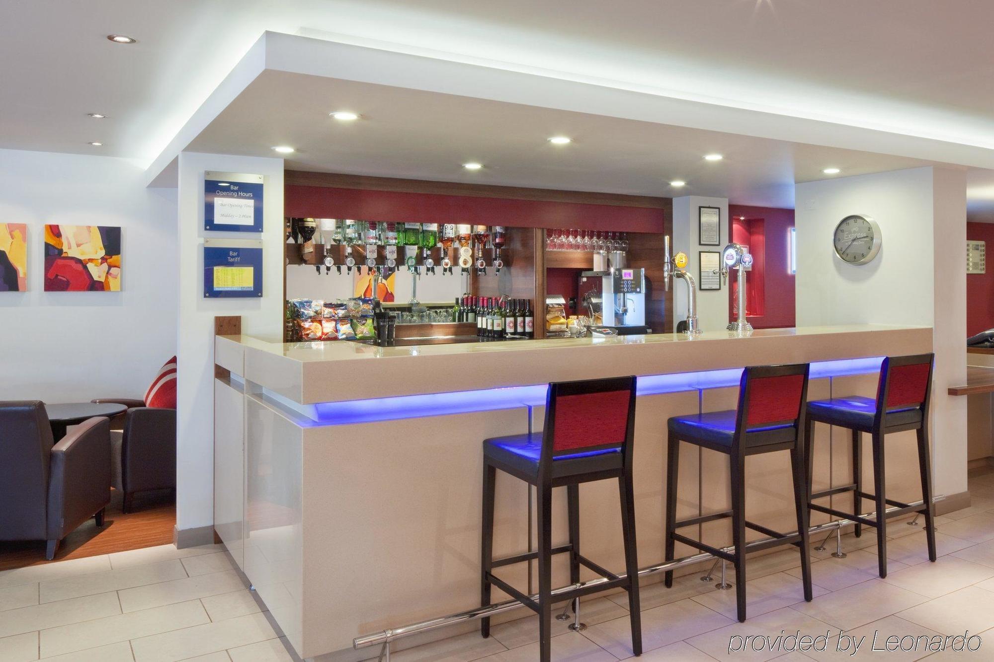 Holiday Inn Express Exeter East By Ihg Exterior foto