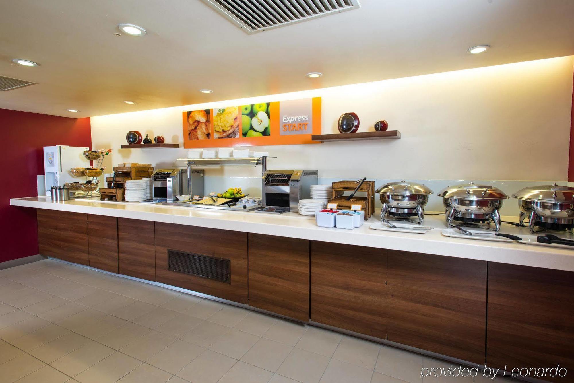 Holiday Inn Express Exeter East By Ihg Exterior foto
